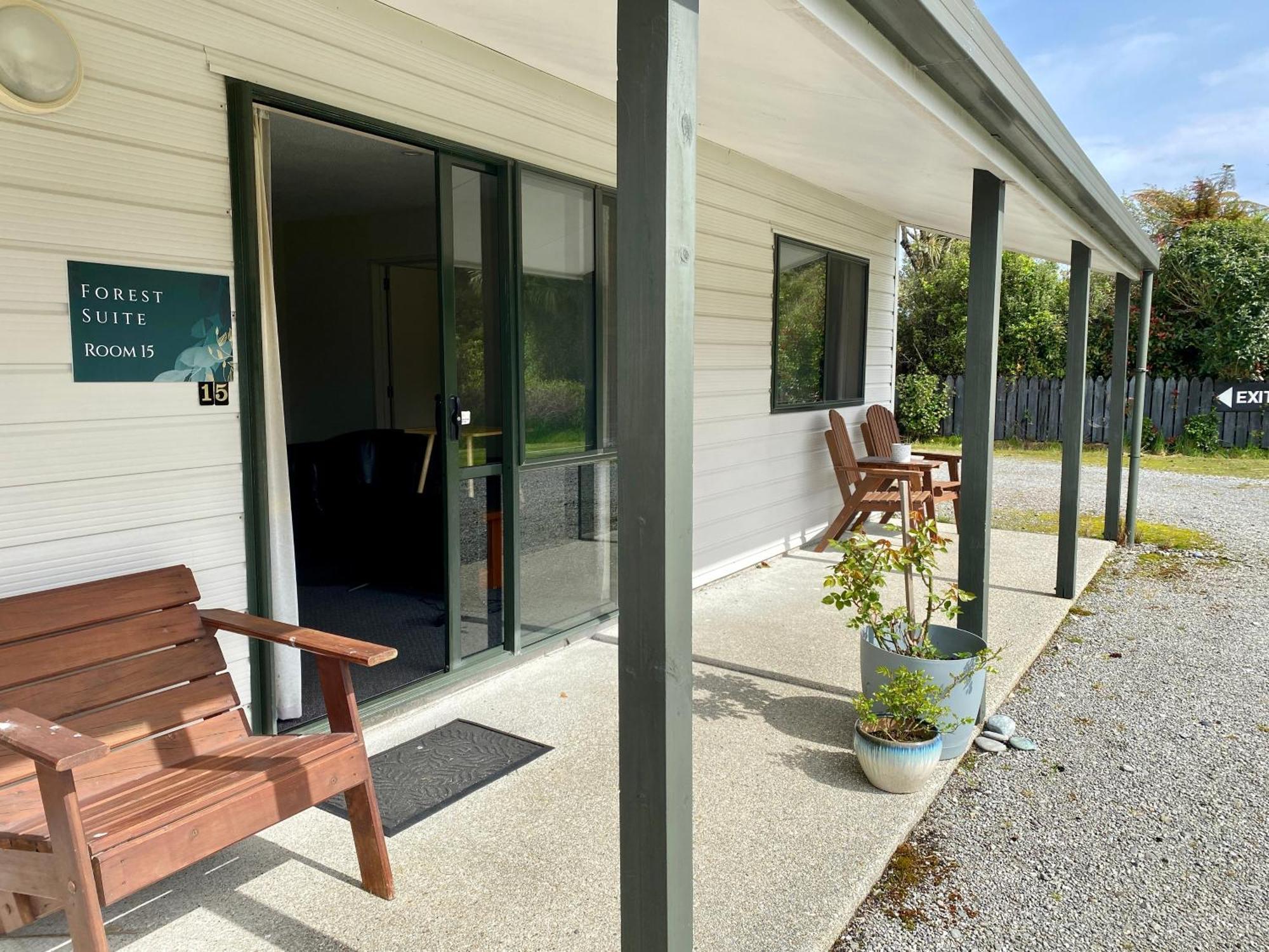 Heritage Park Lodge Haast Exterior foto