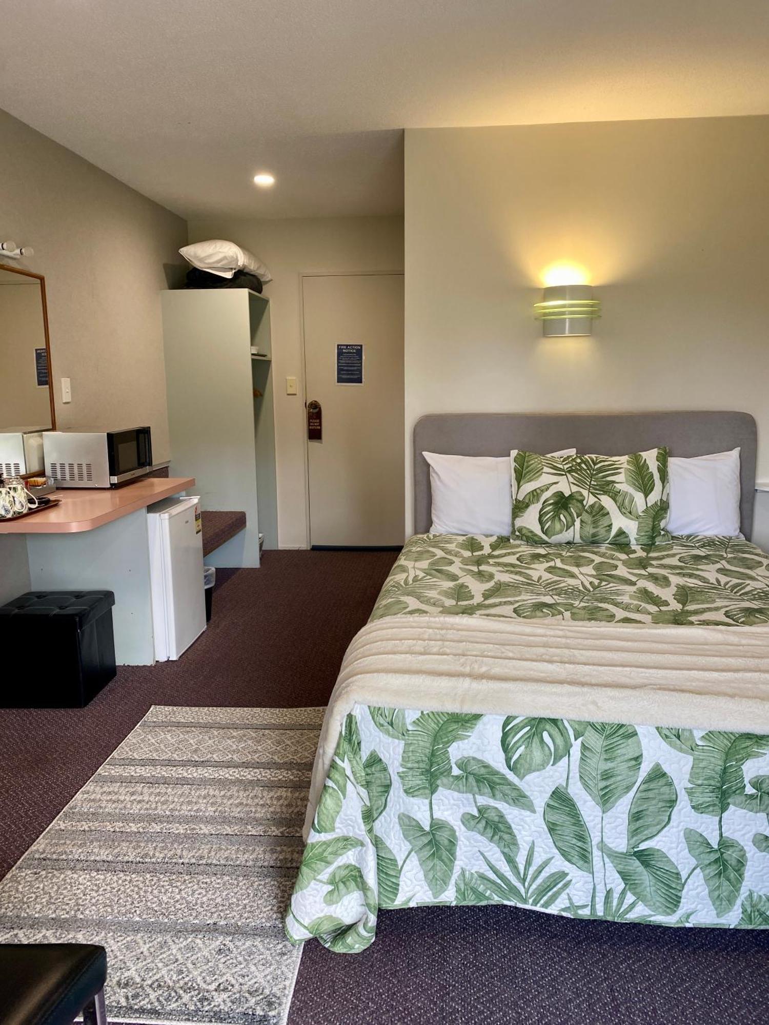 Heritage Park Lodge Haast Exterior foto