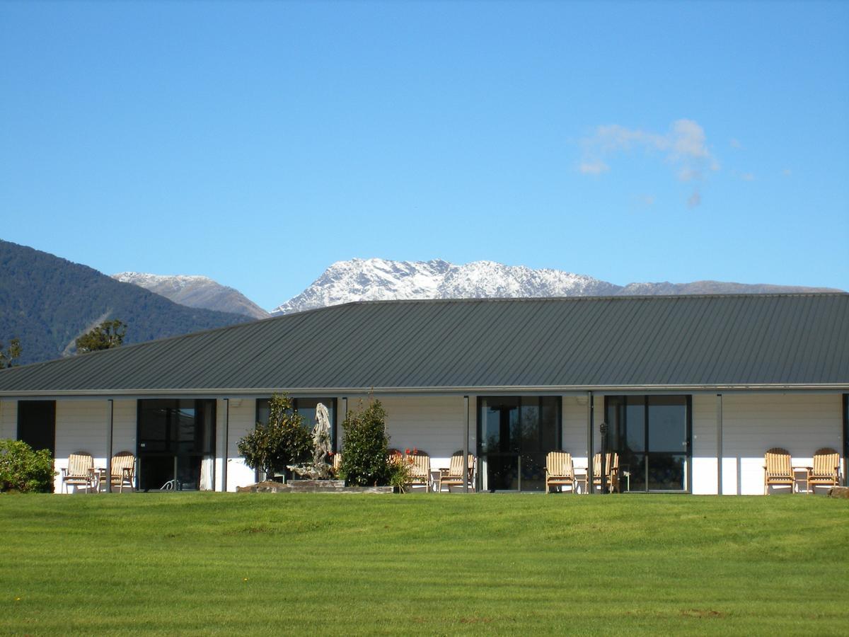 Heritage Park Lodge Haast Exterior foto